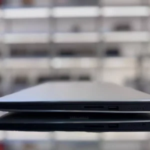 DELL Precision 5540 Core i7 Nvidia Quadro T1000